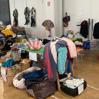 Merce per mercatino usato e vintage d'antiquariato