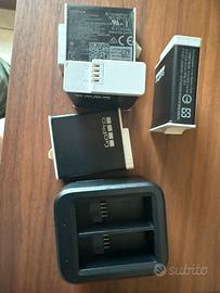 4 batterie +caricabatterie go pro