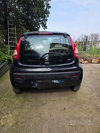 prugeot 107 a benzina 