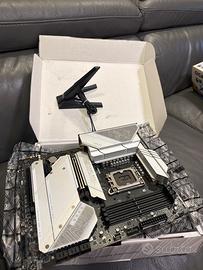 Scheda Madre MSI MPG Z790 EDGE TI MAX WIFI
