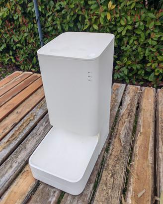 Dispenser automatico per croccantini cane e gatto