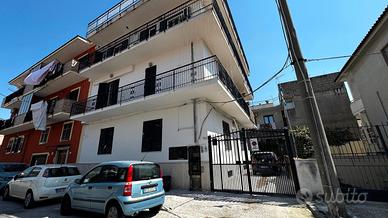 Trilocale in buono stato in piccolo contesto