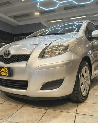 Toyota Yaris 1.3 5 porte Sol