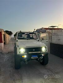 SUZUKI SAMURAI SJ413