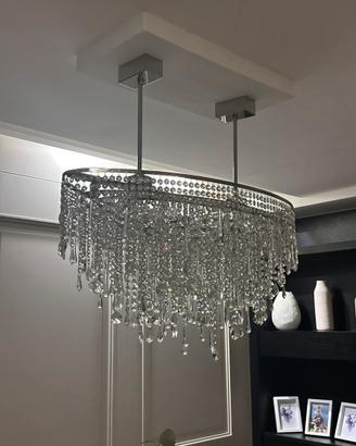 Lampadario in stile neoclassico