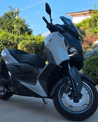 Yamaha XMAX 300 Tech Max Agosto 2026– 50 km NUOVO!
