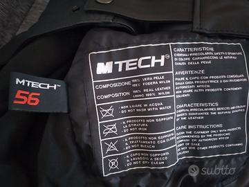 Giubbotto in pelle nera  per moto.
