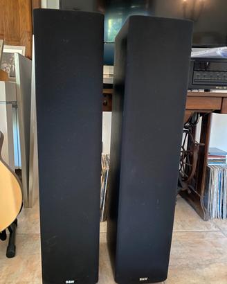 altoparlanti da pavimento b&w DM603 S3 e LCR60 S3