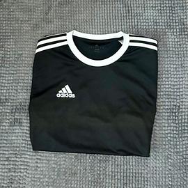Adidas black T-shirt sportswear size M