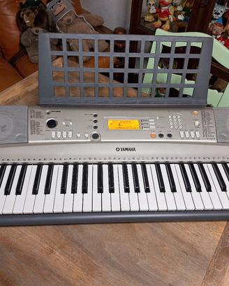 Tastiera Yamaha PSR E313