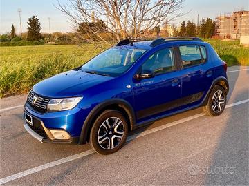 Dacia Sandero Stepway 1.0 TCe 100CV ECO-G 15th Ann