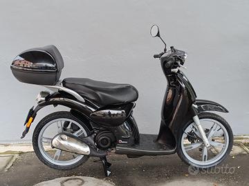 Aprilia Scarabeo 50 4T 4V - 2011 omologato 2 posti