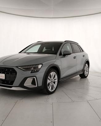 Audi A3 allstreet 1.5 tfsi e Business Advanced 204