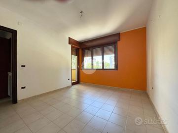 4 LOCALI A MARANO DI NAPOLI