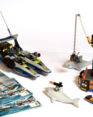 LEGO Agents Mission 4: Speedboat Rescue–Set n°8633