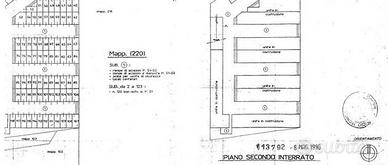 Box / Garage di 4000 m² a Senago