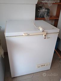 congelatore a pozzetto medio 