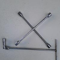 Chiavi a croce e per candele auto 