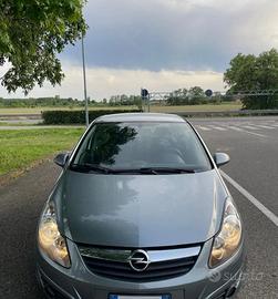 Opel Corsa 1.2 automatica 