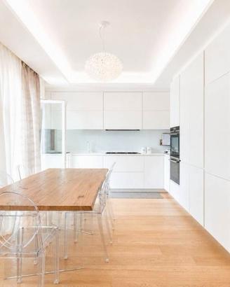 Cucina su misura di pregio – Corian, Barazza, Sime