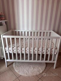Lettino bimbi modello sundvik con materasso
