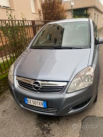 Autovettura 18 CV OPEL ZAFIRA