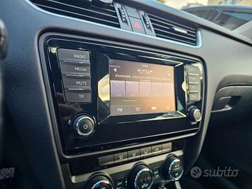 autoradio originale per skoda octavia 2013-2019