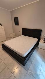 Letto matrimoniale con contenitore
