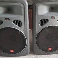 DUE CASSE JBL DA 300W E UN SUBWOOFER DA 500W