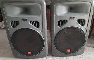 DUE CASSE JBL DA 300W E UN SUBWOOFER DA 500W