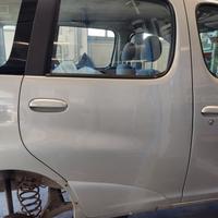 Porta posteriore dx TOYOTA YARIS VERSO del 2002
