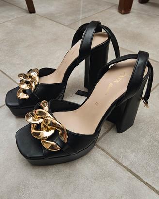 Sandali Donna Made In Italy Neri Con Catena Oro