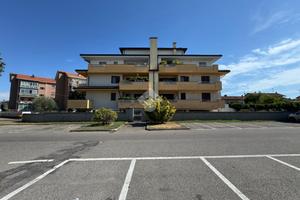 3 LOCALI A GALLIATE