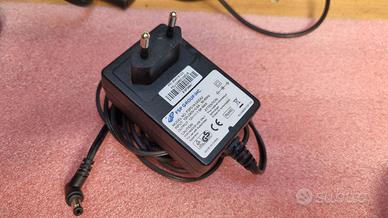 4328-Alimentatore 12V 1.5A max FSP018-DEEA2