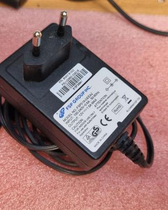 4328-Alimentatore 12V 1.5A max FSP018-DEEA2