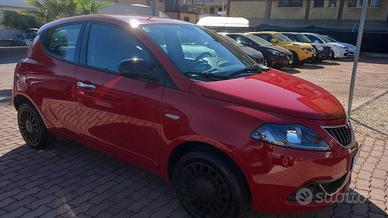 LANCIA Ypsilon 1.0 5 porte S&S Hybrid Silver