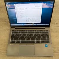 Hp zbook firefly 14 g8 i7 32gb ram 512 portatile