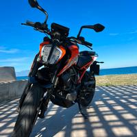 KTM Duke 125 Akrapovic