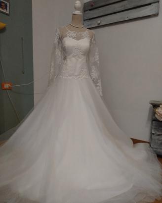 abito da sposa con maniche lunghe 