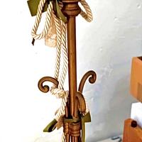 Lampada con uovo di struzzo