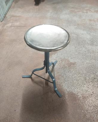 Sgabello industriale 