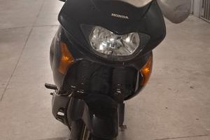 Honda transazione 650 2000