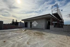 4 LOCALI A FRATTAMAGGIORE