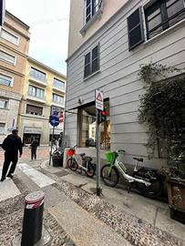 Box / Garage di 12 m² a Milano