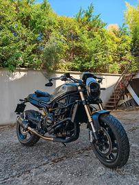 Benelli Leoncino 800