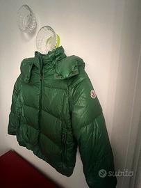 Moncler come nuovo, taglia 4 anni.