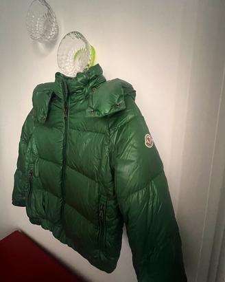 Moncler come nuovo, taglia 4 anni.