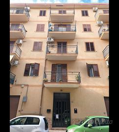 Appartamento a Bagheria Sito in via Mortillaro 66