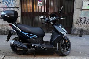 Agility 125 blu metallizzato