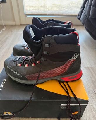 LA SPORTIVA Trango TRK GTX Scarponcini da Trekking